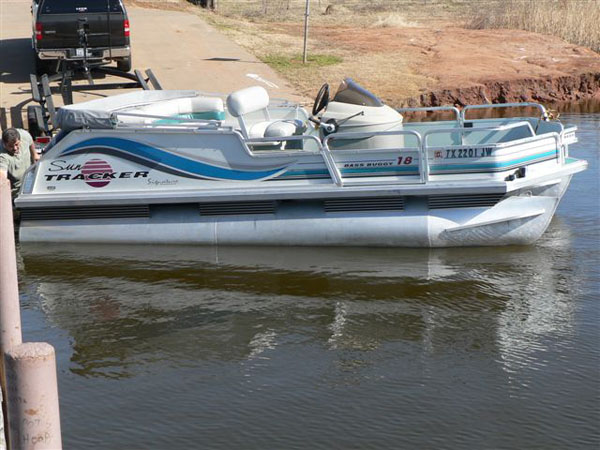 pontoon 004.jpg