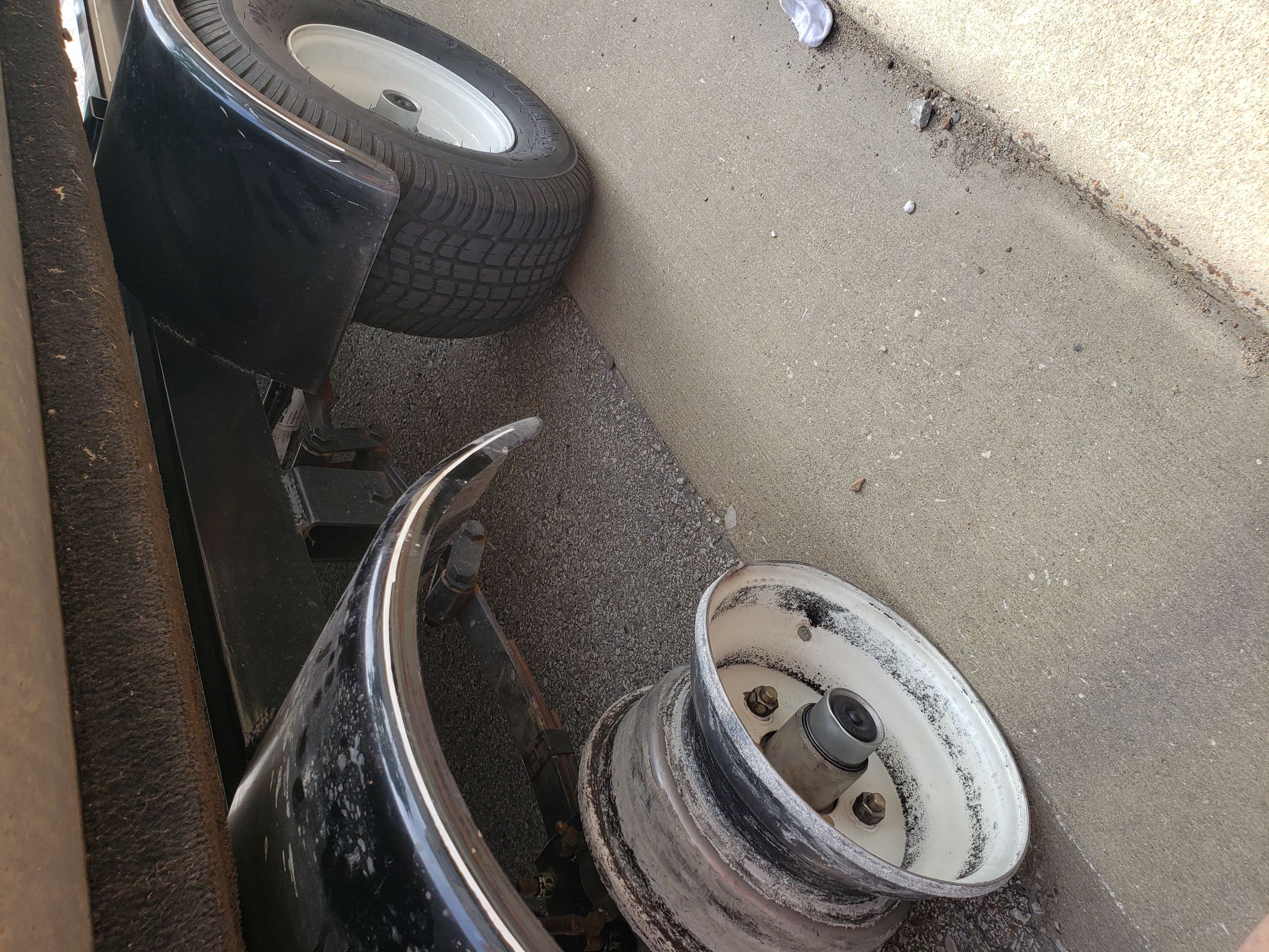 trailer wheel.jpg