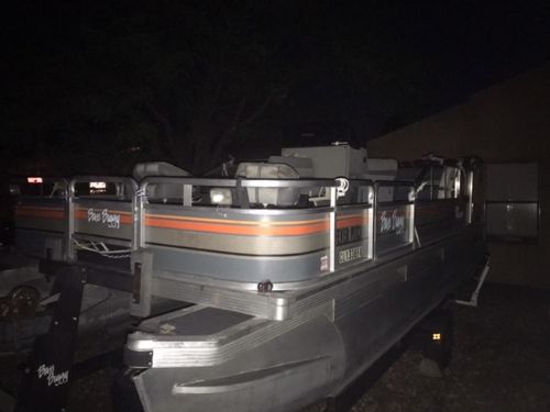 Pontoon boat.jpeg