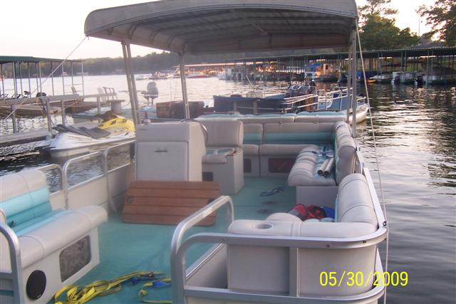 pontoon ride 5-30-09 smith 044 (Small).jpg