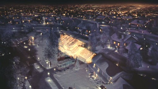 Christmas-Vacation-house-seen-from-sky-511x288.jpg