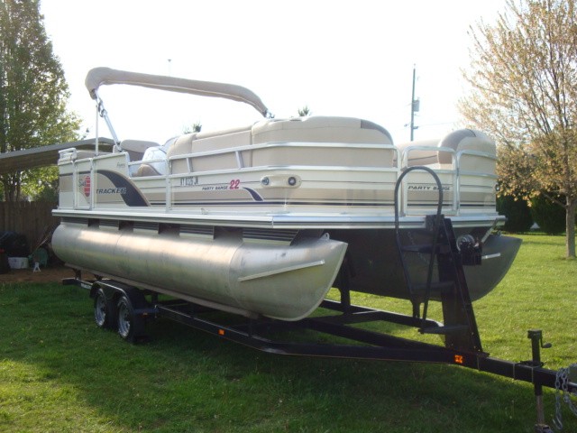 pontoon1.jpg