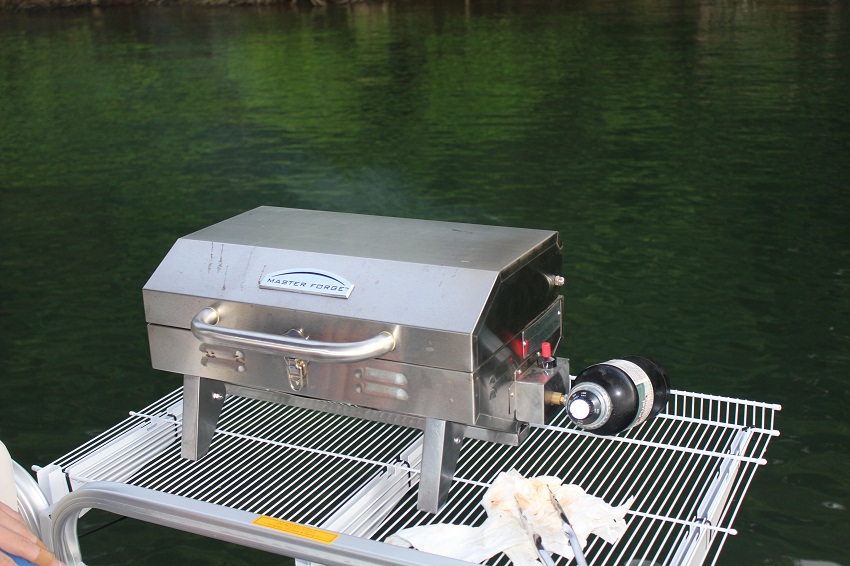 CAMPING TRIP ON BOAT MEMORIAL DAY 11 007.JPG